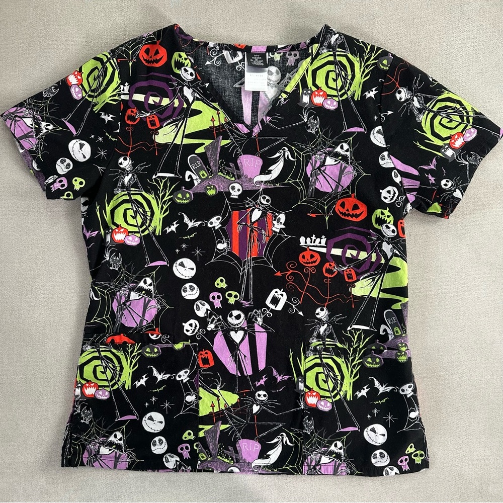 Disney Nightmare Before Christmas Scrub Top. XS